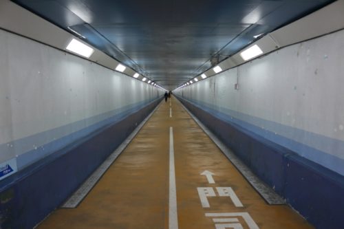 関門トンネル人道の下関側入り口写真