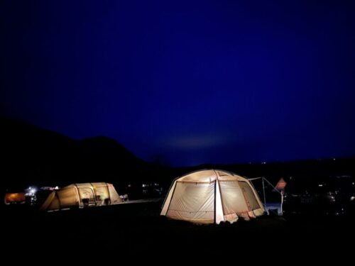 夜のキャンプ